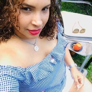 Meet your Posher, Yoeli